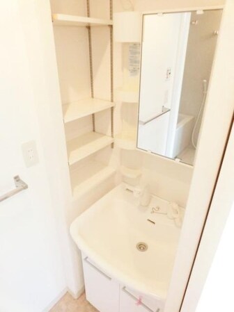 コンフォリア新中野IIの物件内観写真